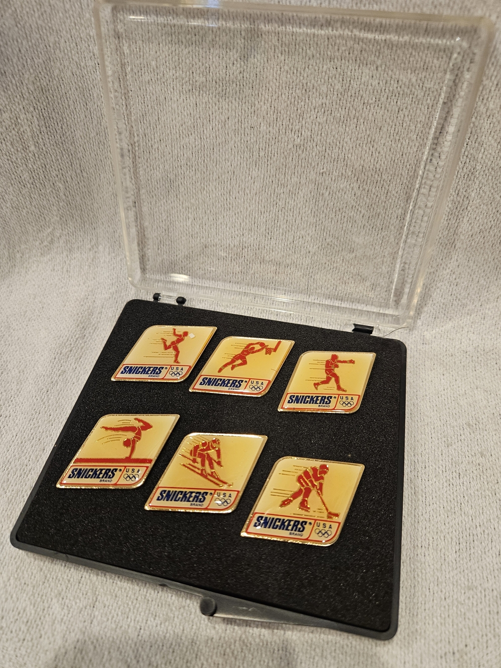 90's Snickers Team USA Olympic Sponsor Pin Medal Set w/ Original Case Vintage - Picture 2 of 3